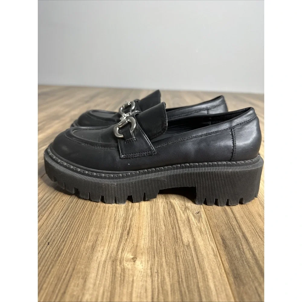 Forever 21 Women's‎ Slip On Platform Shoes Size 5.5 Black